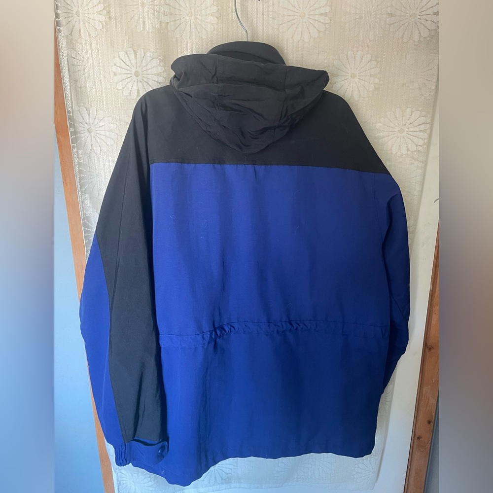 Carhartt Men's Black and Blue Performance parka. - Picture 2 of 4